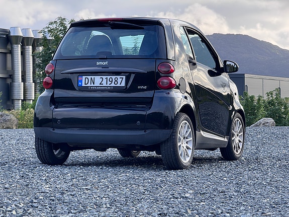 Smart Fortwo coupe 2 of 5