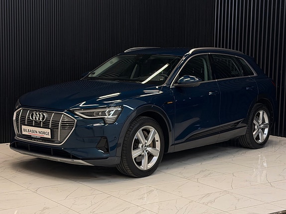 Audi e-tron 5 of 5