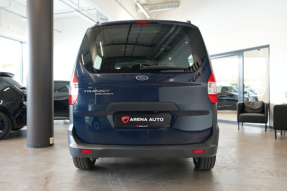 Ford Transit Courier 4 of 5