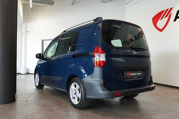 Ford Transit Courier 3 of 5