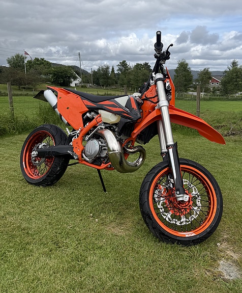 KTM 300 EXC 4 of 5