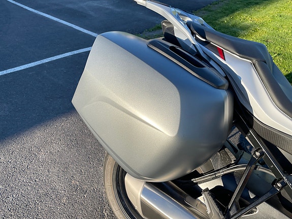 BMW S 1000 XR 3 of 5