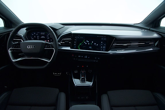 Audi Q4 e-tron 15 of 26