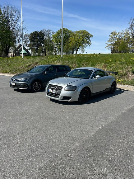 Audi TT 4 of 5