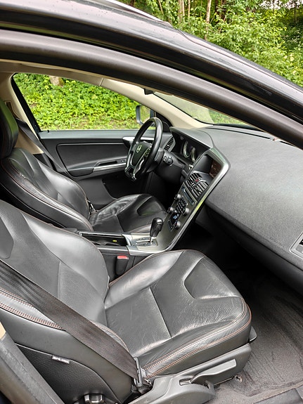 Volvo XC60 21 of 25