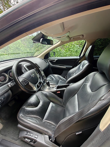 Volvo XC60 22 of 25