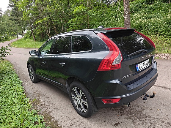Volvo XC60 9 of 25