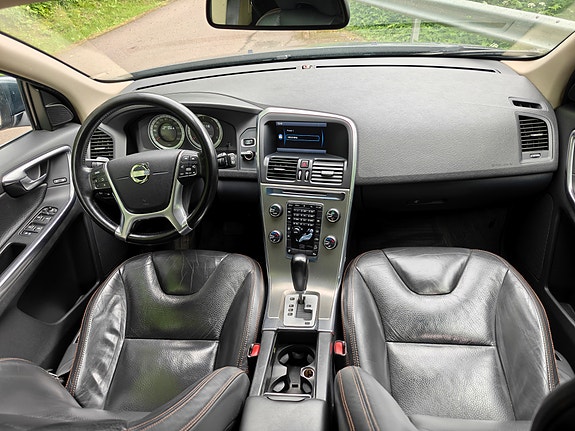 Volvo XC60 19 of 25