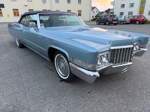 Cadillac Deville 1970 photo 2