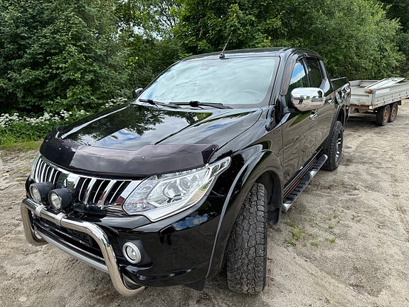 Mitsubishi L200 3 of 3