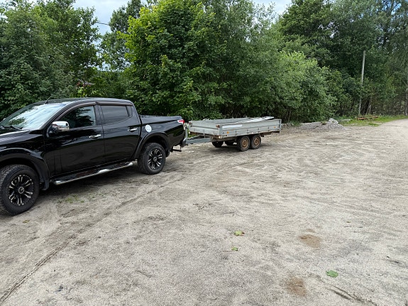 Mitsubishi L200 2 of 3