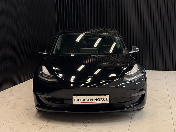 Tesla Model 3 2 of 5