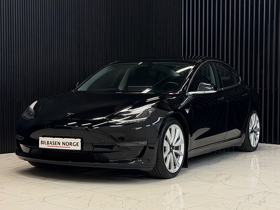Tesla Model 3 3 of 5