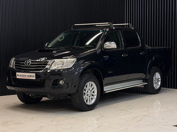 Toyota HiLux 3 of 5