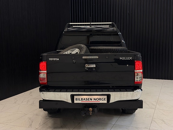 Toyota HiLux 5 of 5