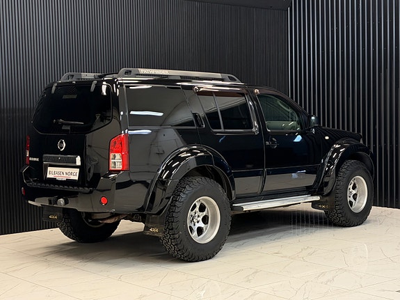 Nissan Pathfinder 10 of 30