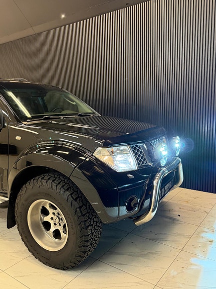 Nissan Pathfinder 14 of 30