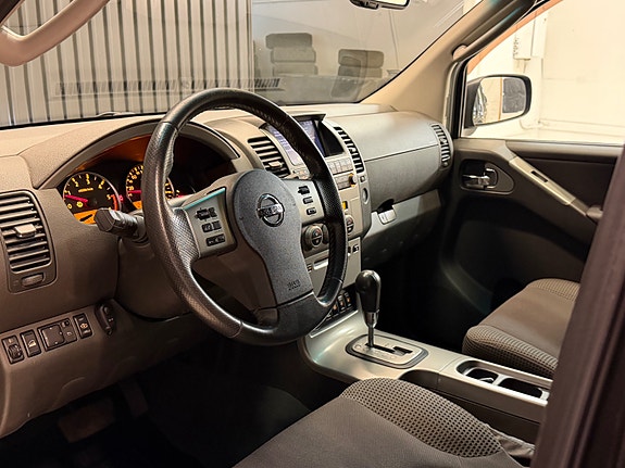 Nissan Pathfinder 20 of 30