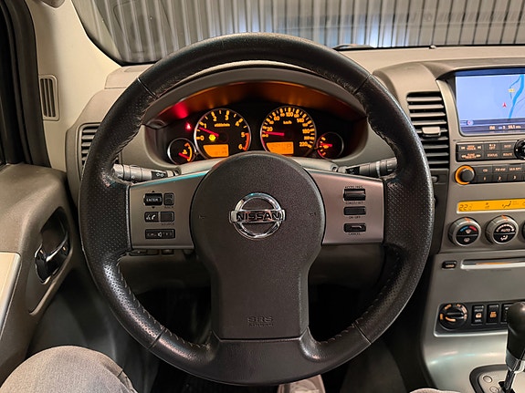 Nissan Pathfinder 22 of 30