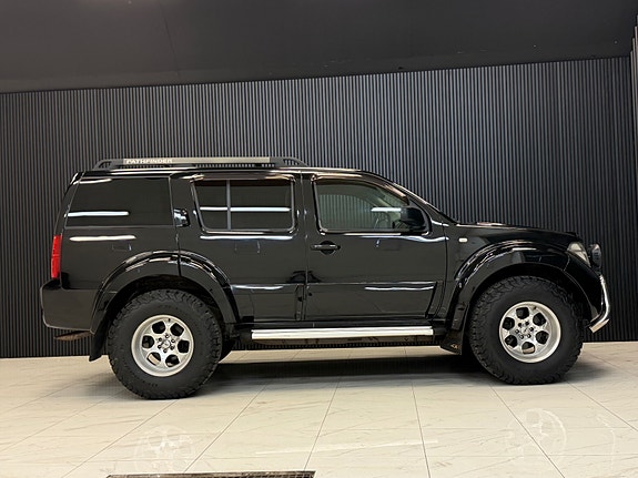 Nissan Pathfinder 11 of 30