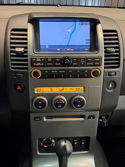 Nissan Pathfinder 24 of 30