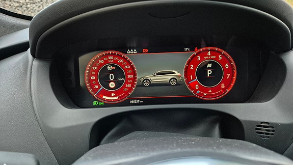 Jaguar F-PACE 22 of 30