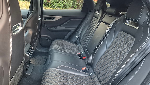 Jaguar F-PACE 17 of 30