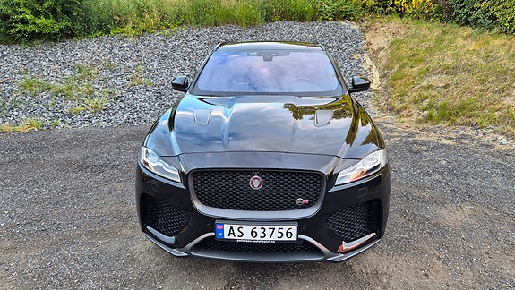 Jaguar F-PACE 6 of 30