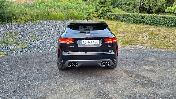 Jaguar F-PACE 7 of 30