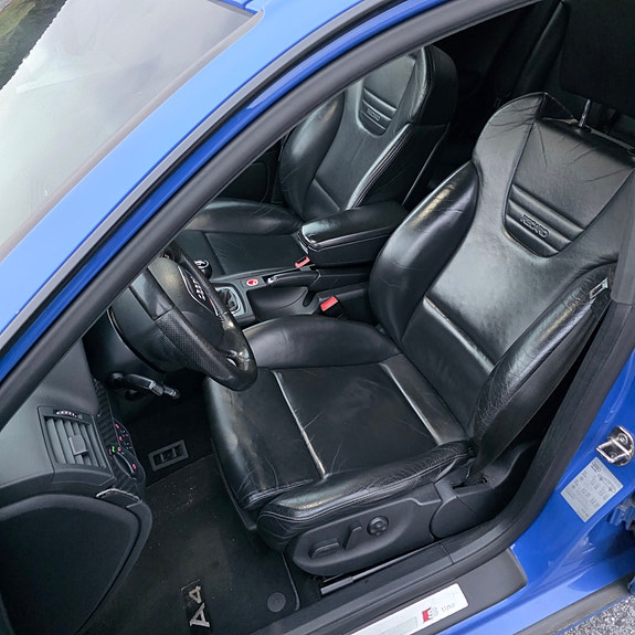 Audi A4 10 of 16