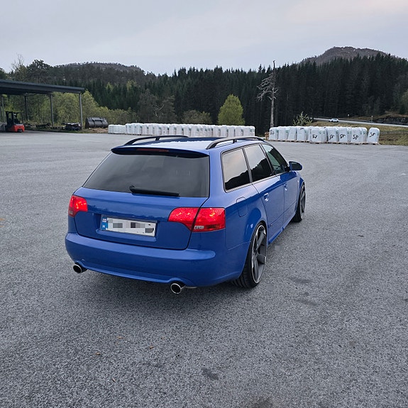 Audi A4 4 of 16