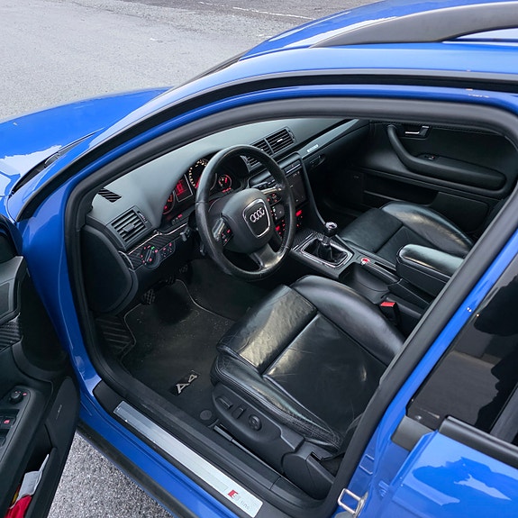 Audi A4 9 of 16