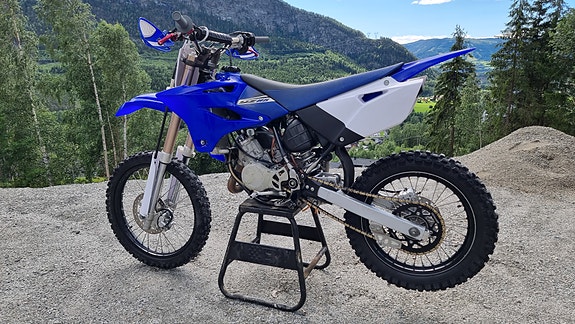 Yamaha YZ 85 2 of 5