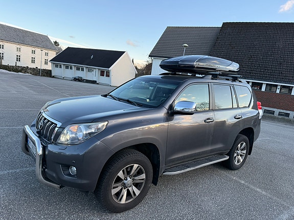 Toyota Land Cruiser 5 of 5