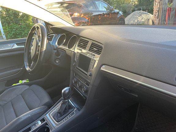 Volkswagen Golf VII 4 of 5