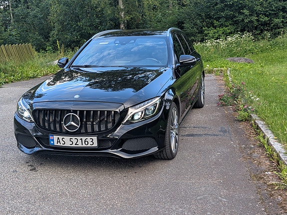 Mercedes-Benz C350 e 4 of 5