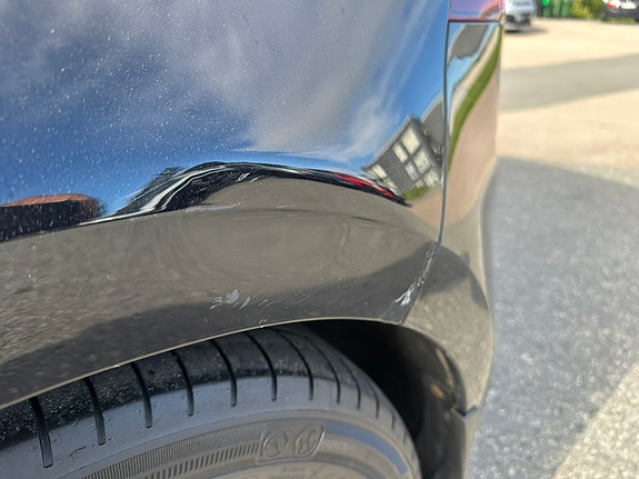 Volkswagen e-Golf VII 14 of 17