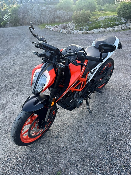 KTM 390 Duke 5 of 5