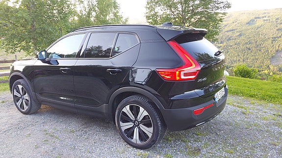 Volvo XC40 5 of 5
