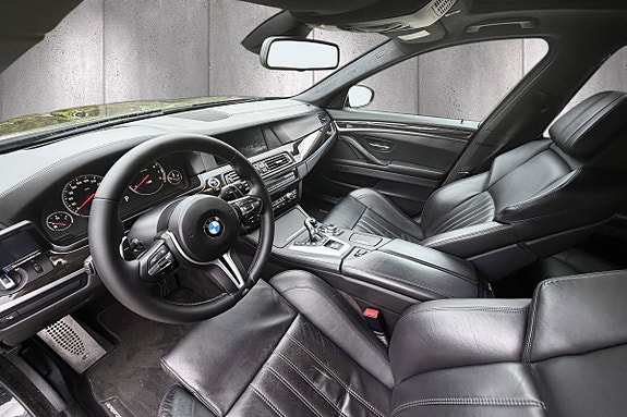 BMW M5 26 of 30