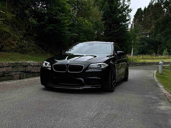 BMW M5 2 of 30