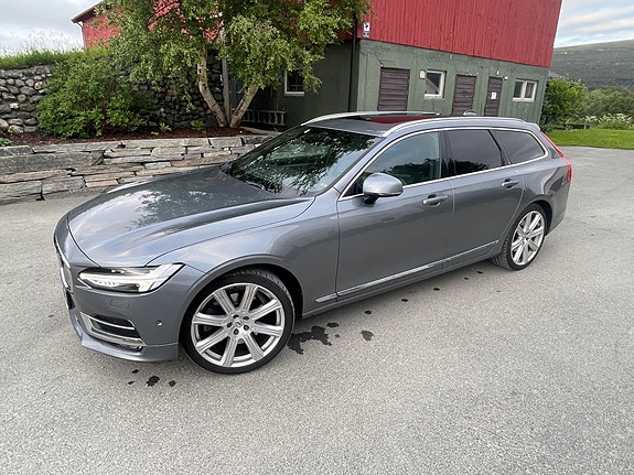 Volvo V90 2 of 5