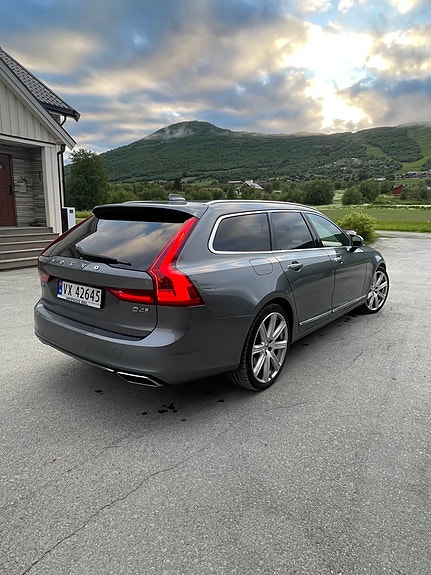 Volvo V90 4 of 5