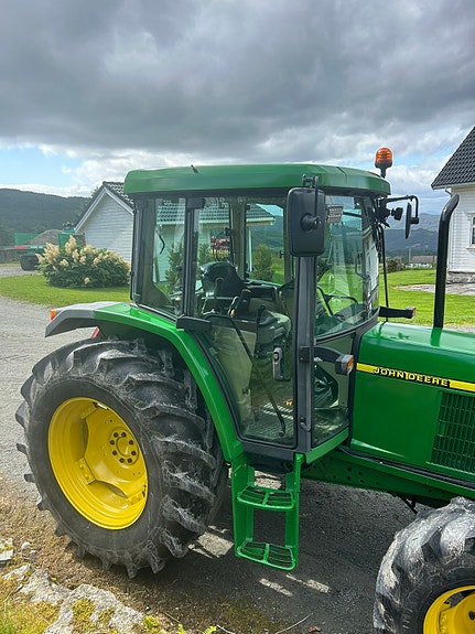 John Deere 6310se 4 of 5