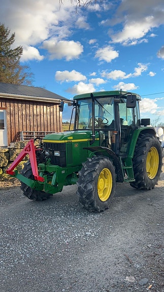 John Deere 6310se 2 of 5