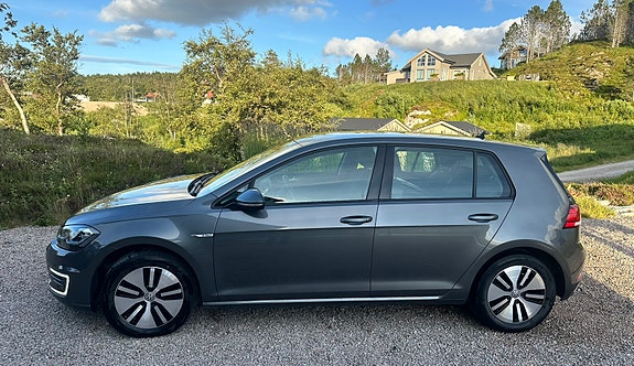 Volkswagen e-Golf VII 3 of 5