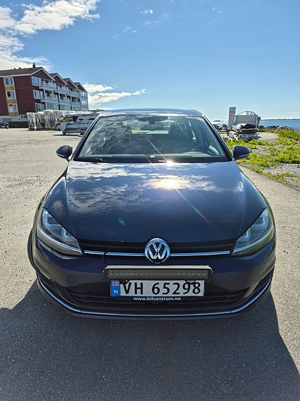 Volkswagen Golf VII 2 of 5