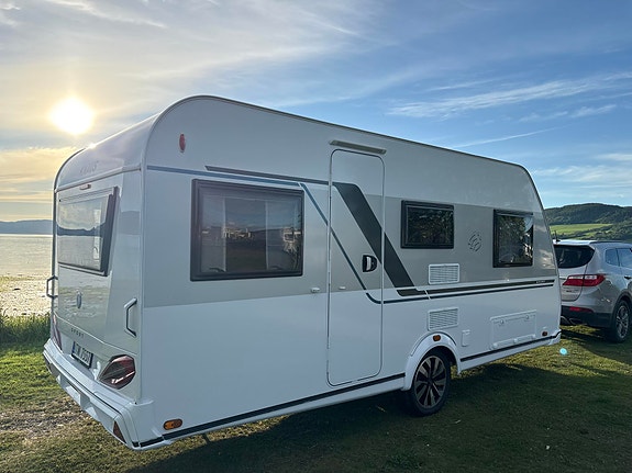 Knaus SPORT 500 EU KJØREVOGN / 2 ENKLE SENGER / ROMSLI BAD MED DUSJ / 4 of 5
