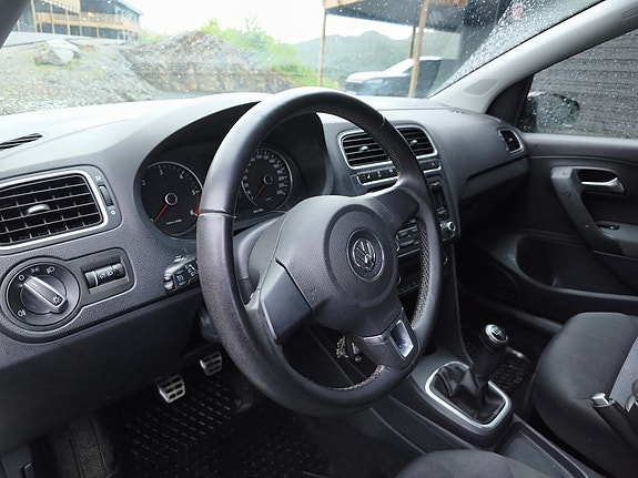 Volkswagen Polo 3 of 5