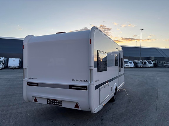 Adria Adora 502 UL 2 enkle senger / Flott sittegruppe i front / ALDE / GULVVARME / TV FESTE / 4 of 5